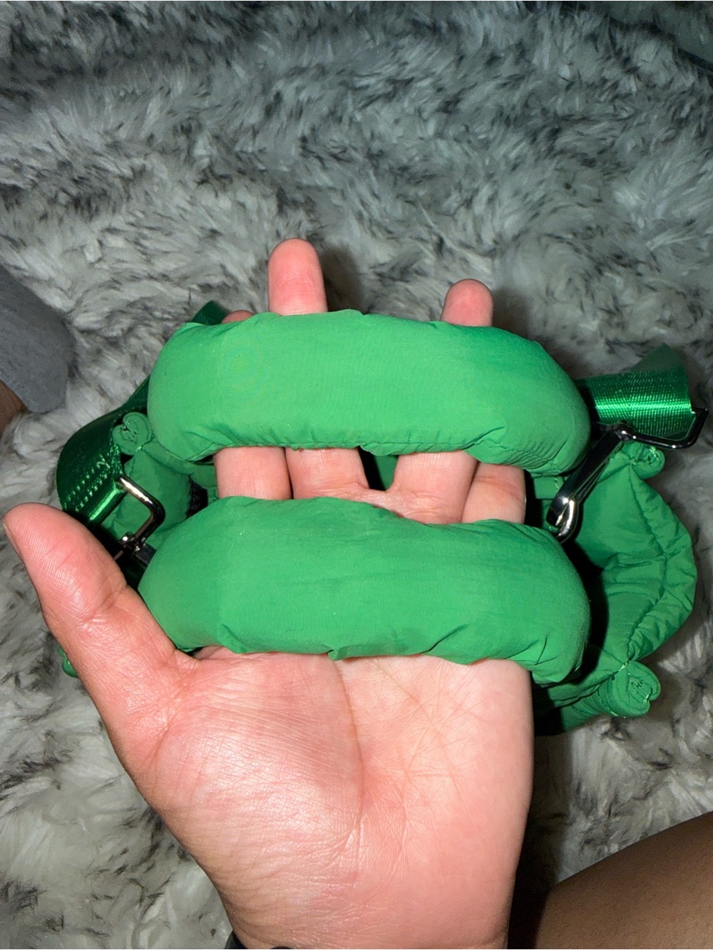 Green Quilted Puffer Crossbody Bag with Detachable Strap - Picture 4 of 5